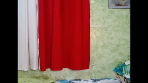 Snapshot of sweetiestkylie chatting on February 15, 2:37 am sweetiestkylie online show from February 15, 2:37 am