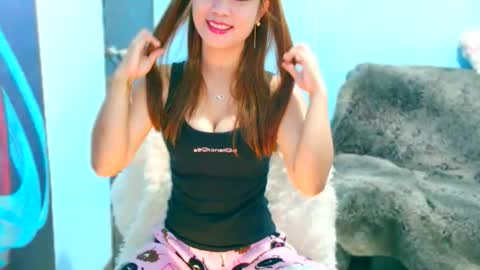 jona online show from February 1, 11:07 am