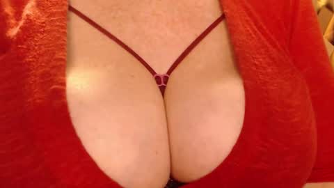 Snapshot of sweetli_angel chatting on September 26, 1:46 am sweetli_angel online show from September 26, 1:46 am
