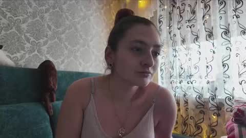 sweetliaison online show from January 8, 12:00 pm