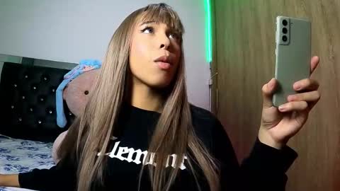 sweetmagic6 online show from January 6, 5:22 am