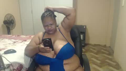 sweetnoziexxx online show from April 11, 6:40 am