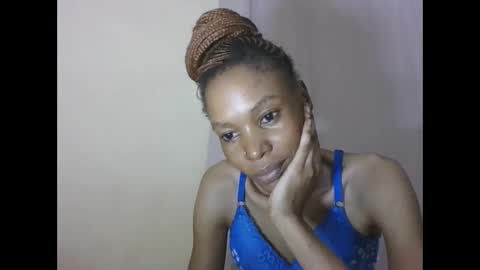 ESTHER online show from April 27, 6:49 pm