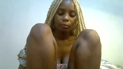 Lilly online show from March 21, 9:19 pm