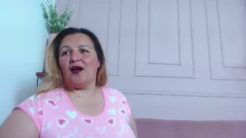 Snapshot of sweetrouse__ chatting on September 24, 3:08 pm Call me Rouse online show from September 24, 3:08 pm