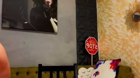 SweetScribe online show from February 22, 8:50 am