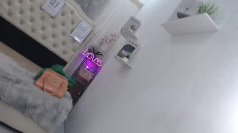 Snapshot of sweetsexyning chatting on September 23, 1:05 pm Ningning online show from September 23, 1:05 pm