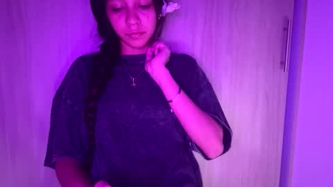 SweetSinnyX online show from April 16, 6:46 am