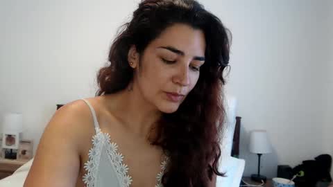 Snapshot of sweetsmile28 chatting on September 26, 3:09 pm Dianis online show from September 26, 3:09 pm