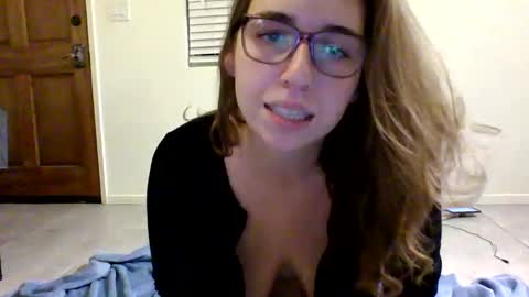 sweetsocalgirl online show from March 4, 4:06 am