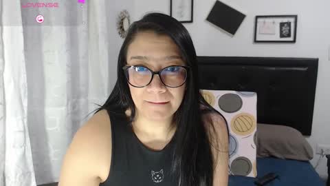 Snapshot of sweetstormi chatting on March 12, 8:41 am Stormi online show from March 12, 8:41 am