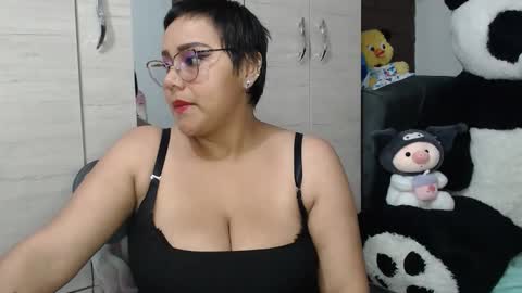 sweett_candy1 online show from December 14, 2:51 am