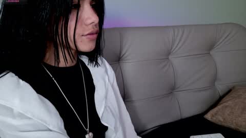 Snapshot of sweett_petite chatting on February 7, 8:20 pm online show from February 7, 8:20 pm