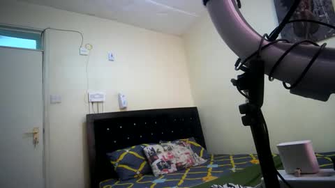 PEACHES online show from March 22, 10:52 am