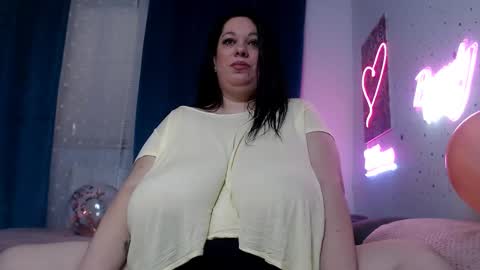 Maya online show from March 3, 3:32 pm