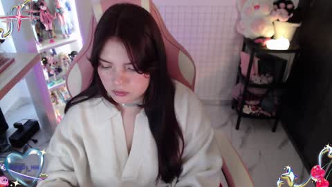 Pau online show from December 31, 9:17 pm