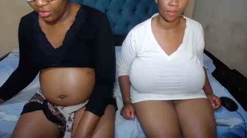 Snapshot of sweetwetebony2 chatting on February 26, 8:28 am sweetwetebony2 online show from February 26, 8:28 am