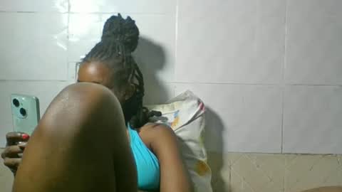 sweetz_candice online show from November 4, 9:05 pm