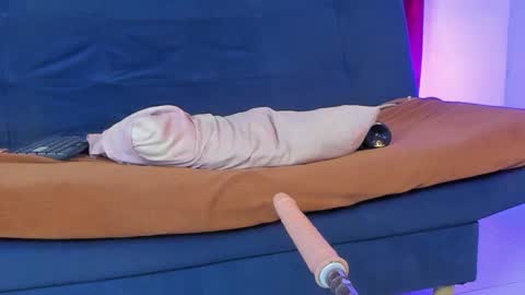 tina 3 online time from 9  to 4  online show from February 19, 3:27 am