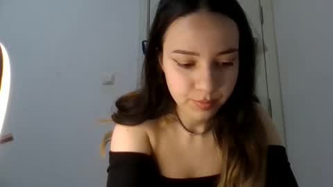 nur online show from March 2, 6:03 pm