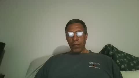 swimmerbod2495 online show from May 11, 1:23 am
