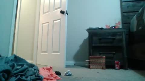 Snapshot of sxtn002 chatting on December 4, 10:29 am sxtn002 online show from December 4, 10:29 am