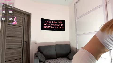 Mona online show from March 16, 5:06 pm