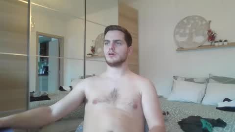 syl092 online show from December 13, 2:38 pm