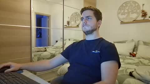 syl092 online show from November 12, 4:42 pm