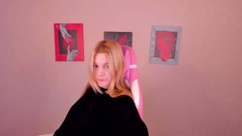 Snapshot of sylvia_ortiz chatting on September 18, 9:35 am Sylvia online show from September 18, 9:35 am