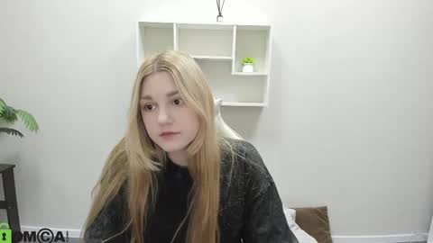 Snapshot of sylvia_ortiz chatting on September 16, 9:33 am Sylvia online show from September 16, 9:33 am