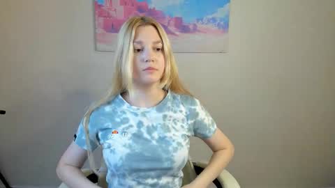 Snapshot of sylvia_ortiz chatting on September 26, 8:11 am Sylvia online show from September 26, 8:11 am