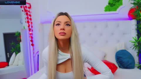 Arianna online show from February 18, 1:33 pm