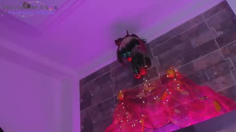 Tahhlia Rouge online show from December 1, 7:34 pm