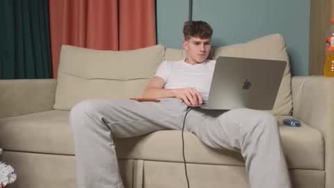 tai_fun online show from January 13, 6:26 pm