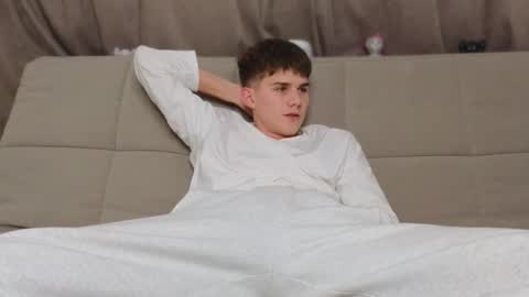 tai_fun online show from December 4, 7:13 pm