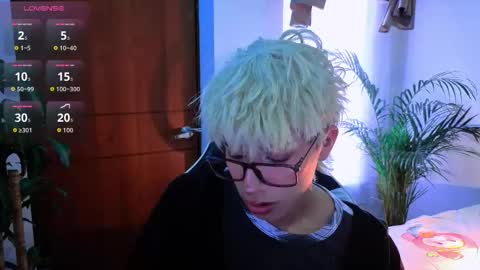 Snapshot of taichi_bluy chatting on October 20, 11:26 am taichi online show from October 20, 11:26 am