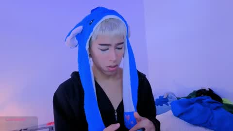 Snapshot of taichi_bluy chatting on September 25, 6:15 pm taichi online show from September 25, 6:15 pm