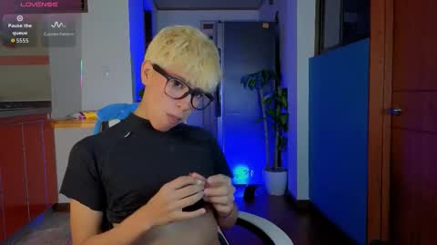 taichi online show from February 5, 11:14 am