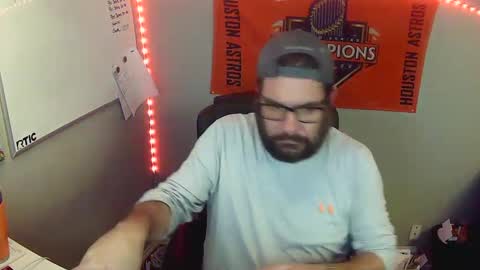 TaintNuzzler online show from February 11, 6:40 am