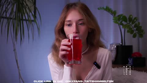 Mia online show from September 13, 2:03 am