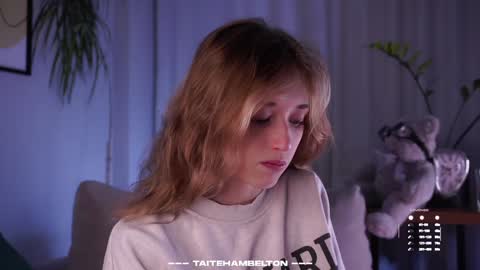 Mia online show from September 11, 1:51 am