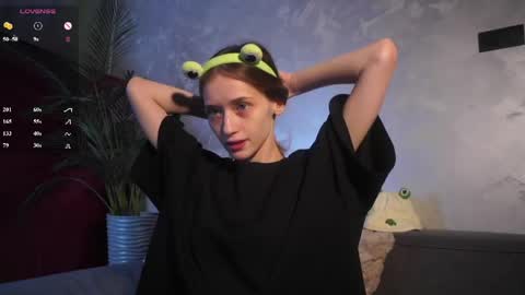 Mia online show from April 10, 2:17 am