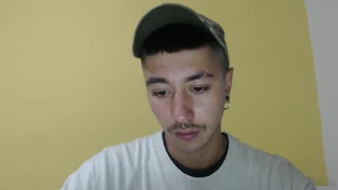 talhi_ online show from November 20, 2:21 am