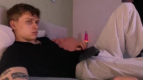 Snapshot of talkinghead7 chatting on October 28, 5:47 pm Colin online show from October 28, 5:47 pm