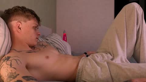 Snapshot of talkinghead7 chatting on October 2, 6:07 pm Colin online show from October 2, 6:07 pm