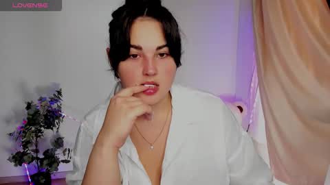 Snapshot of talla_la chatting on September 29, 9:52 am Talla online show from September 29, 9:52 am