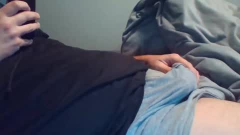 Snapshot of tallguy88444 chatting on October 19, 12:59 am tallguy88444 online show from October 19, 12:59 am