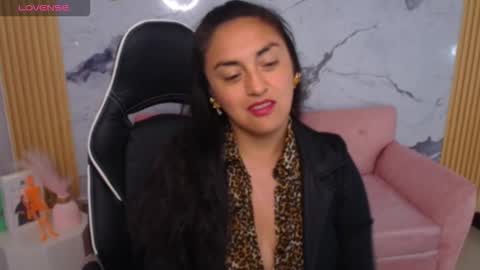 Snapshot of tamara_ch1 chatting on October 21, 3:22 am tamara_ch1 online show from October 21, 3:22 am