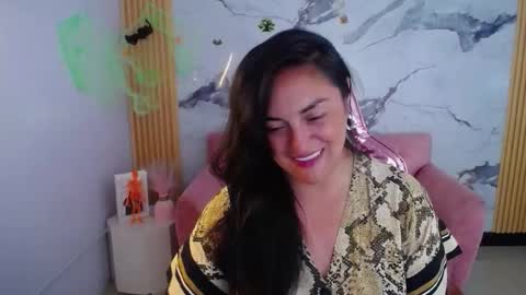 Snapshot of tamara_ch1 chatting on October 15, 3:43 am tamara_ch1 online show from October 15, 3:43 am